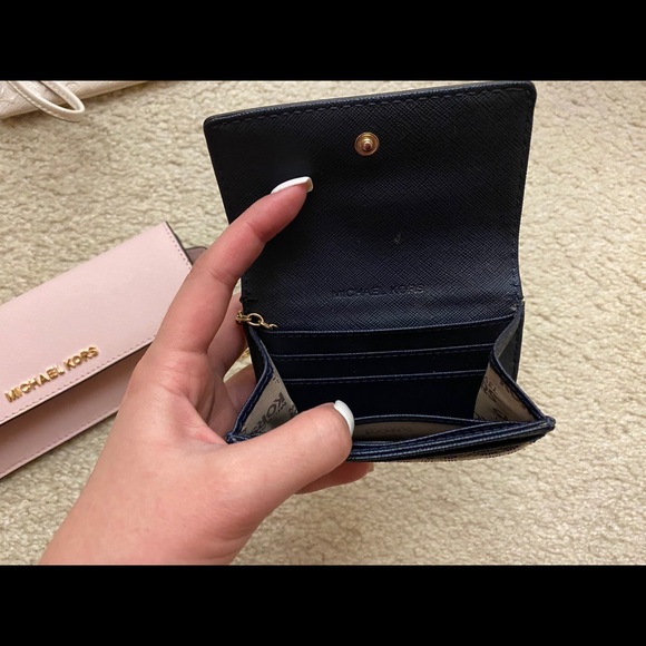 Wallet - Picture 5 of 6